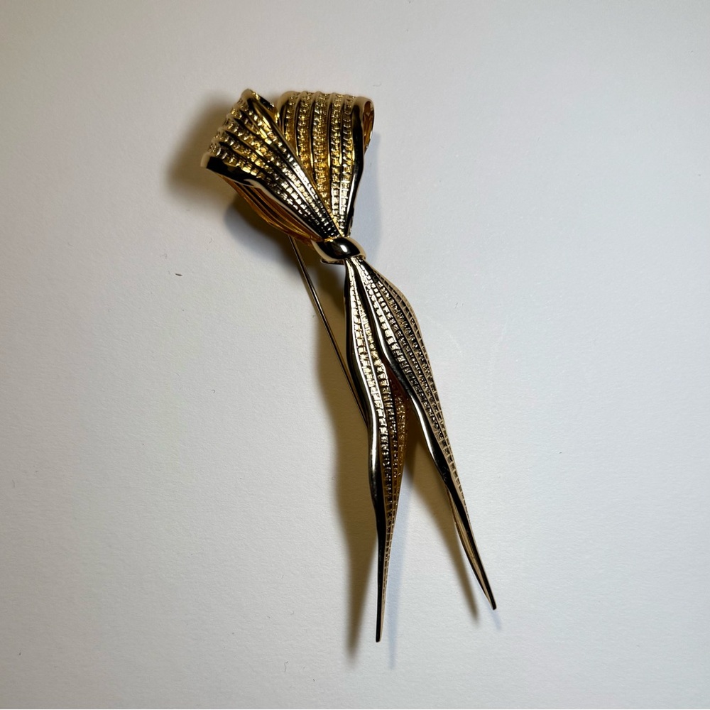Vintage CHRISTIAN DIOR Elongated Gold Plated Bow Brooch